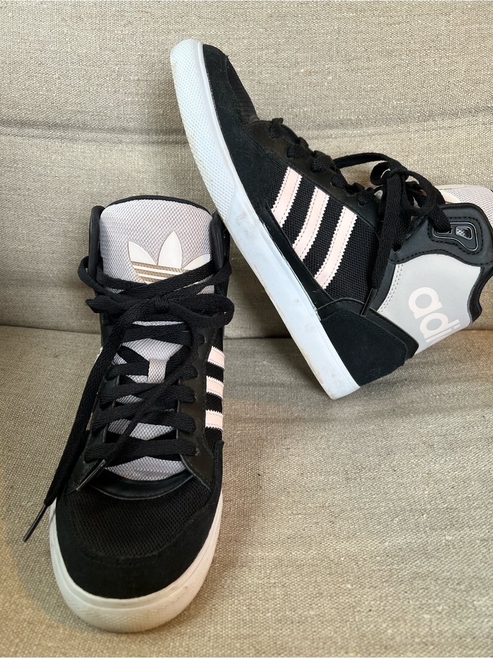 adidas Men’s Black & Light Pink High-Top Sneakers Size 7